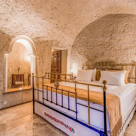 Hanedan Cappadocia Hotel 3*